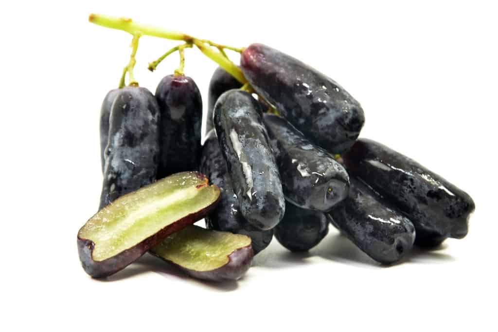 Black sapphire grapes